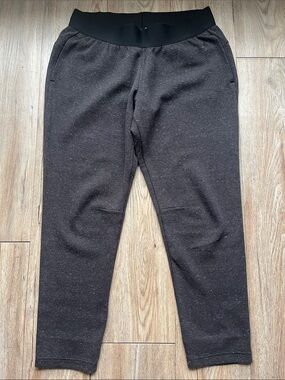 adidas Women's Dark Heather Gray 67% cotton casual Jogger Everyday Pant